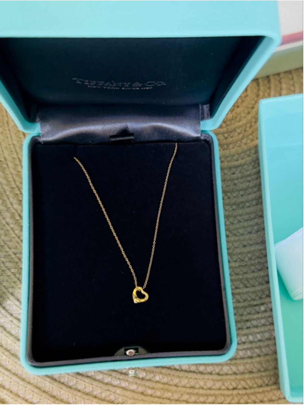 Tiffany & Co. 18k Gold Elsa Peretti Open Heart Pendant Necklace 17 Inches